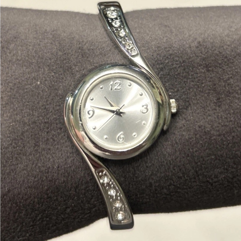 Elegant Silver Women's Watch